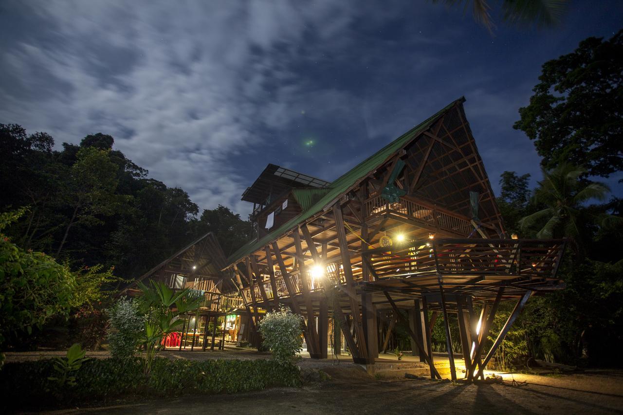 La Kuka Hotel - Нуки Экстерьер фото
